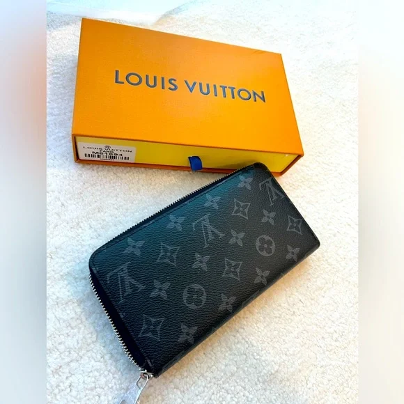 BNWB Louis Vuitton Black Monogram Zipper Wallet - Picture 9 of 9